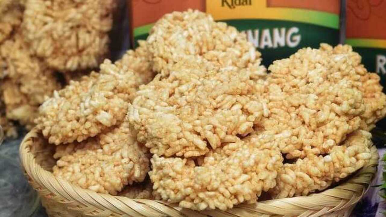 Rengginang Warsiyah: Rasa Tradisional yang Menghiasi Meja Makan Cilacap